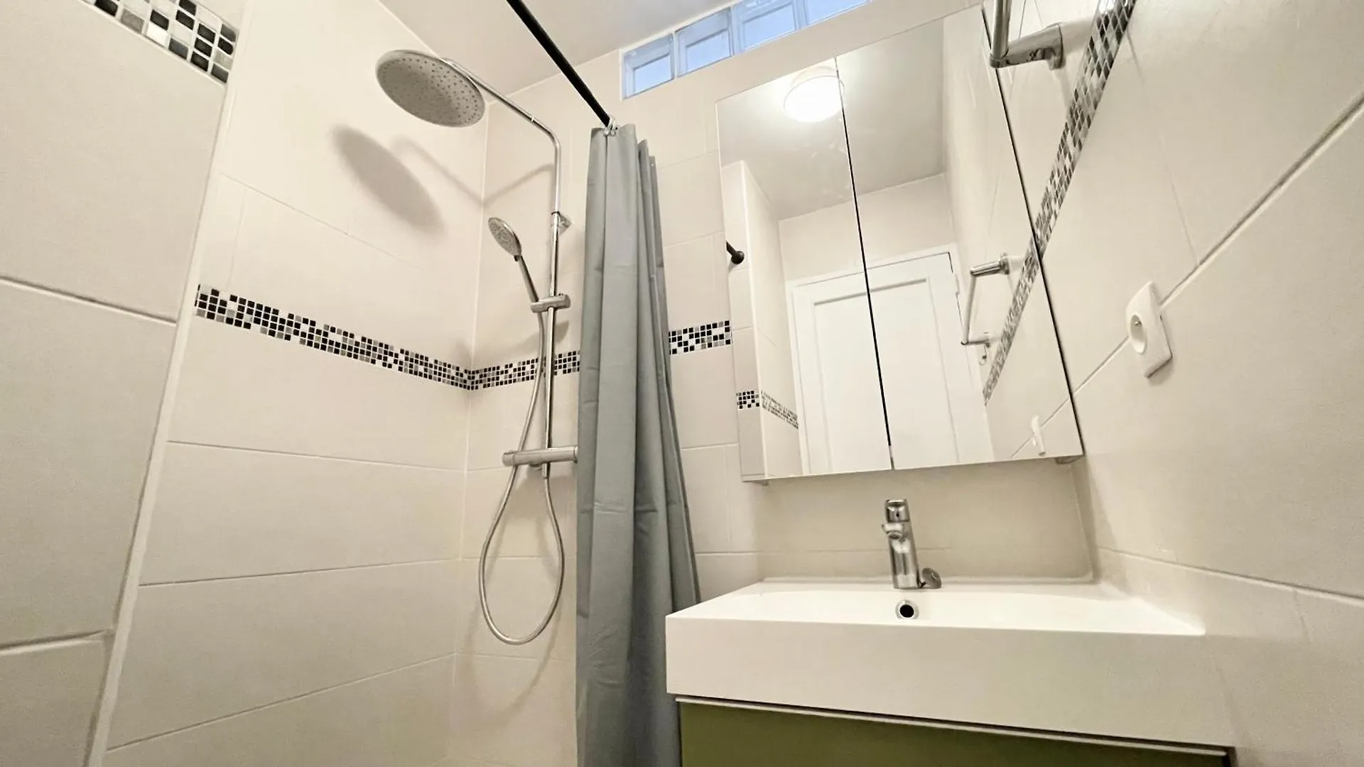 Appartement Avec Balcon, 5 Personnes Paris Apartment